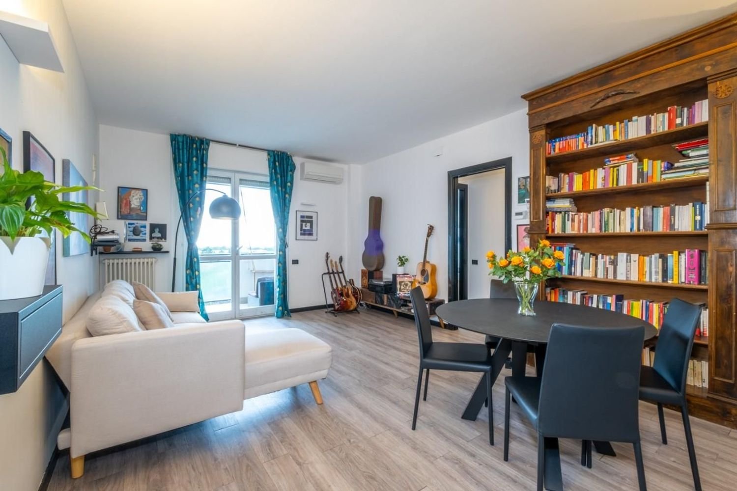 3 bedrooms Apartment in Bergamo, Italy No. 316094