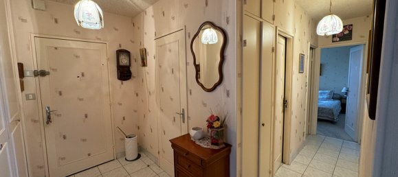 2 bedrooms Apartment in Bourges, France No. 218736 5