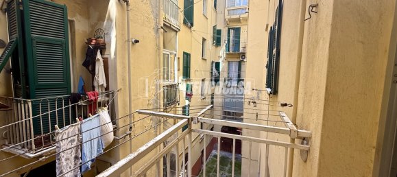 Apartamento de 3 dormitorios en Genoa, Italy No. 312581 21