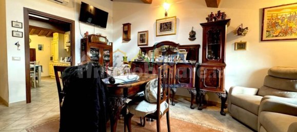 2 bedrooms House in Cascina, Italy No. 35589 2