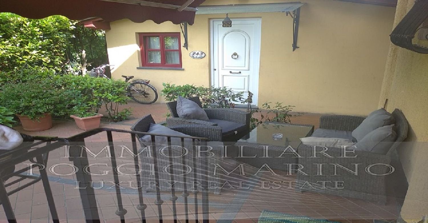 5غرفة فيلا في Massa, Italy رقم 161302