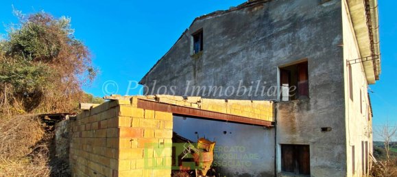 Дом с 3 спальнями в Монтаппоне, Италия № 165203 15