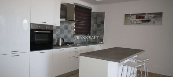 2 bedrooms Penthouse in Marsaxlokk, Malta No. 10774 5