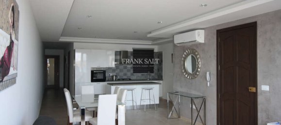 2 bedrooms Penthouse in Marsaxlokk, Malta No. 10774 3