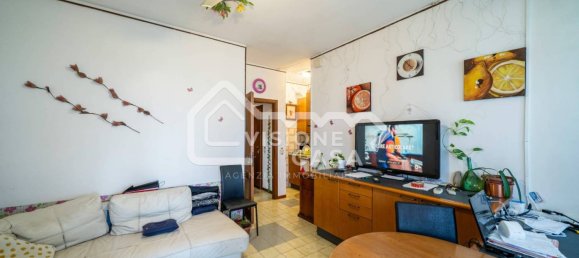 1 bedroom Apartment in Reggio Emilia, Italy No. 344998 4