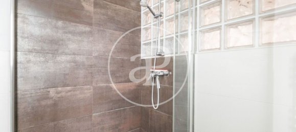 Apartamento T2 em Ciutat Vella, Spain N.º 23005 17