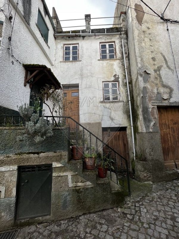 2 bedrooms House in Nespereira, Portugal No. 28439