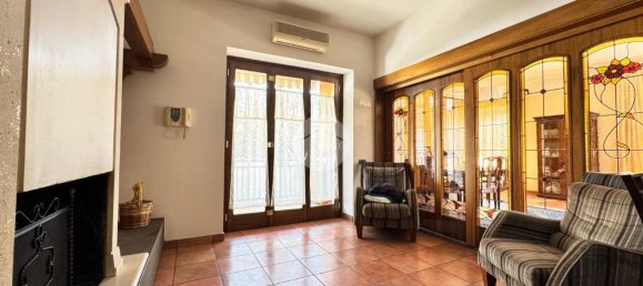 10 rooms Villa in Giugliano in Campania, Italy No. 9412 13