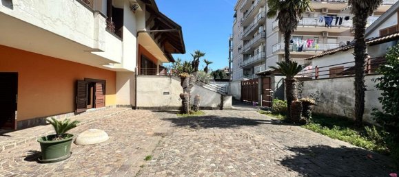 10 rooms Villa in Giugliano in Campania, Italy No. 9412 5