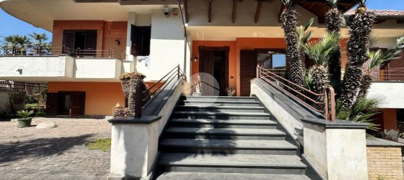 10 rooms Villa in Giugliano in Campania, Italy No. 9412 2