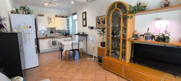 2غرفة شقة في Arluno, Italy رقم 292140 8