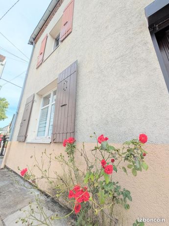 2 chambres Maison de ville à Bletterans, France No. 359641