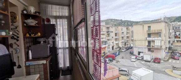 2 Schlafzimmer Wohnung in Messina, Italy, Nr. 51211 17