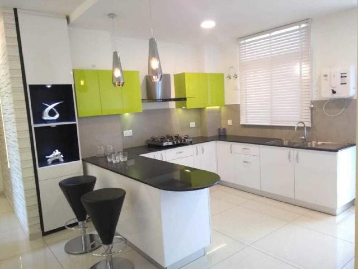 4 bedrooms House in Chandigarh, India No. 16914