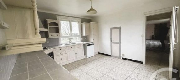 Casa de 5 dormitorios en Gisors, France No. 304725 5