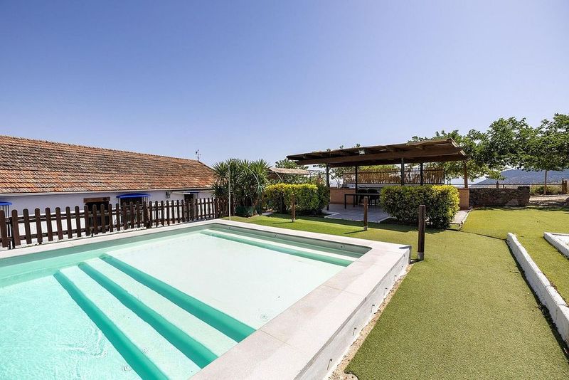 5 bedrooms Office in Granada, Spain No. 236948