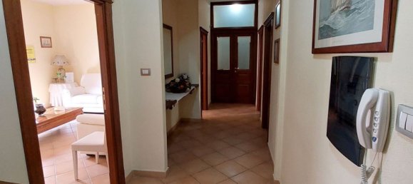 4 rooms Apartment in Sassari, Italy No. 80986 2