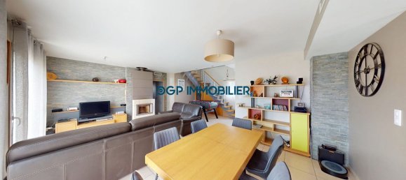 5 bedrooms House in Castelnau-d'Estretefonds, France No. 336330 8