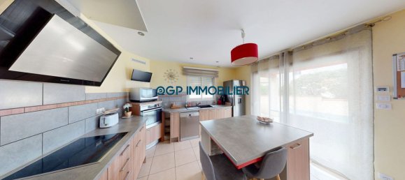 5 bedrooms House in Castelnau-d'Estretefonds, France No. 336330 10