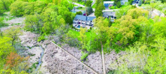 4 bedrooms House in Mississauga, Canada No. 453 3