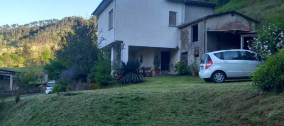 Дом с 5 спальнями в Камайоре, Италия № 369846 45