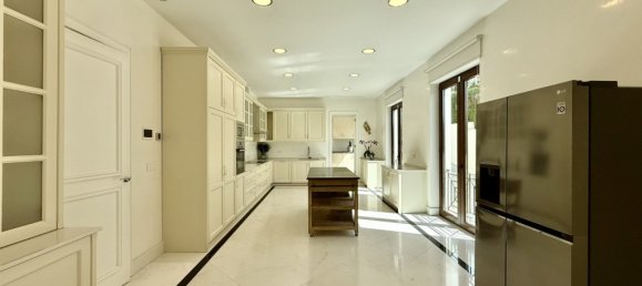 12 bedrooms Villa in Marbella, Spain No. 73340 14