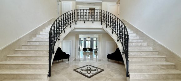 12 bedrooms Villa in Marbella, Spain No. 73340 4