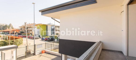 3 bedrooms Villa in Legnano, Italy No. 100372 28
