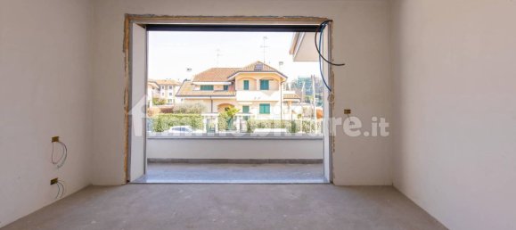 3 bedrooms Villa in Legnano, Italy No. 100372 23