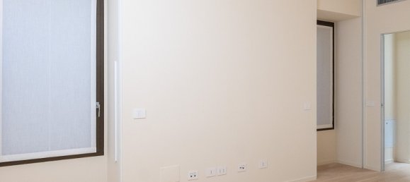 1 bedroom Apartment in Milan, Italy No. 246012 8