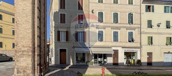5 rooms Apartment in Jesi, Italy No. 5691 27