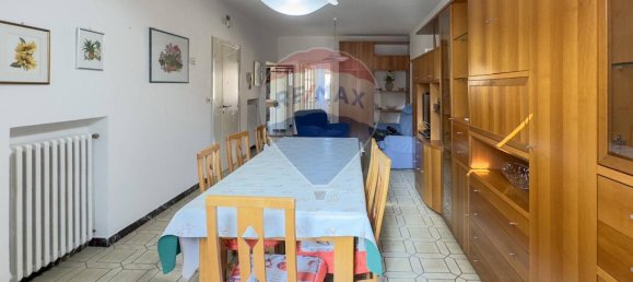 5 rooms Apartment in Jesi, Italy No. 5691 3