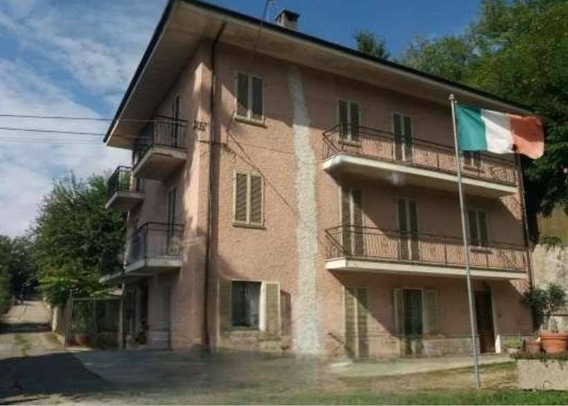 3 bedrooms House in Montafia, Italy No. 339185