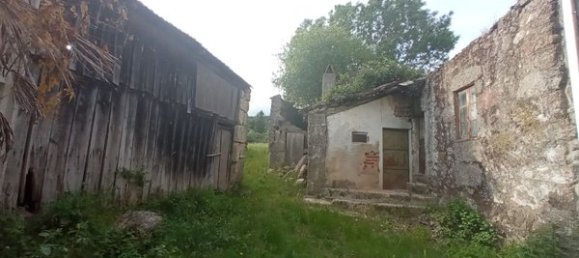 2 bedrooms House in Goncalo, Portugal No. 128449 4