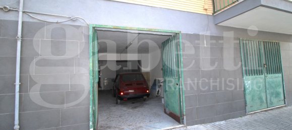 42m² Garage in Arzano, Italy No. 266791 2
