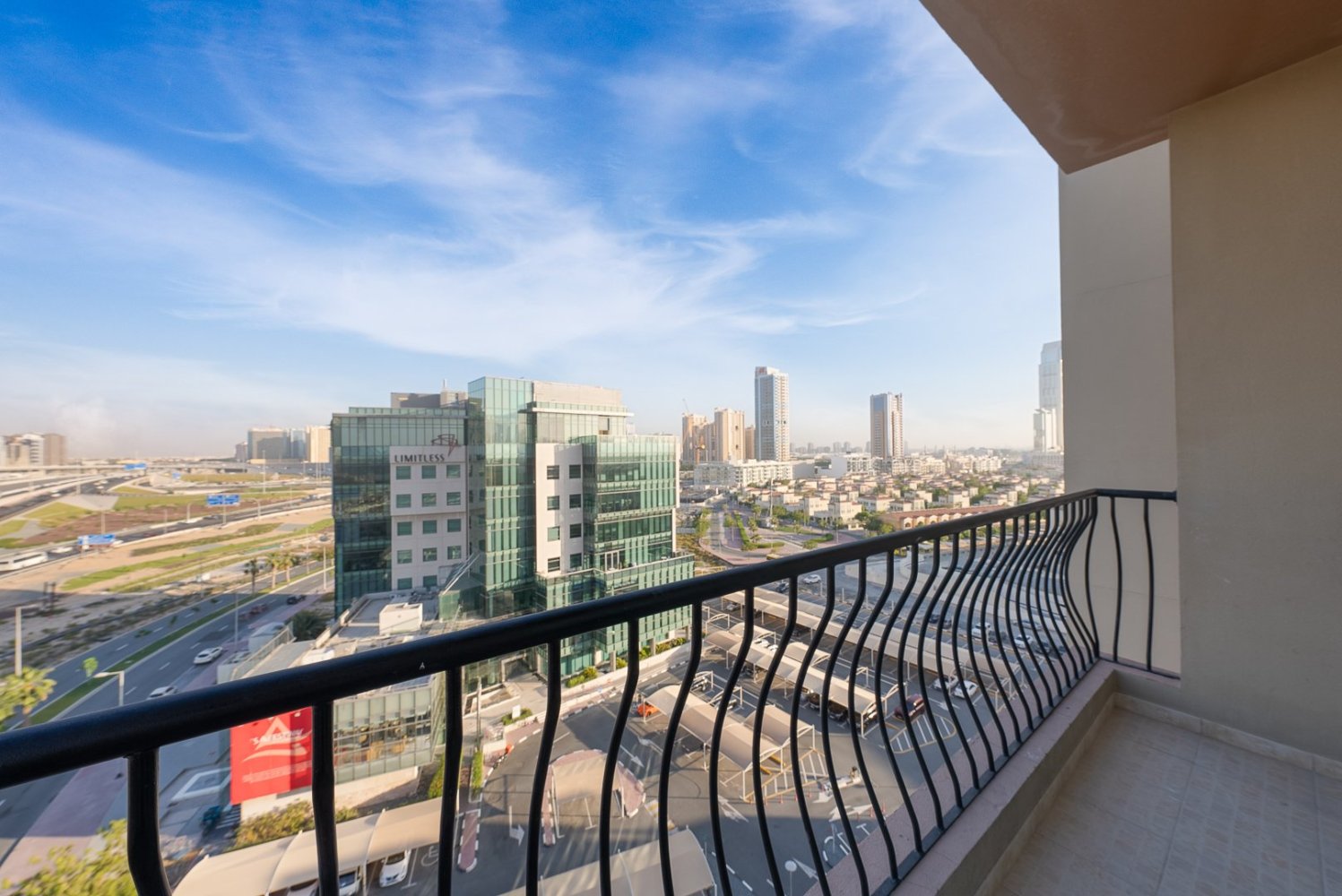 Apartamento T3 em Jumeirah Village Triangle, UAE N.º 28983