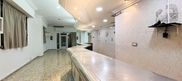 253m² Commercial property in Petrer, Spain No. 98642 9