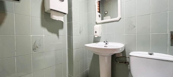 253m² Commercial property in Petrer, Spain No. 98642 39