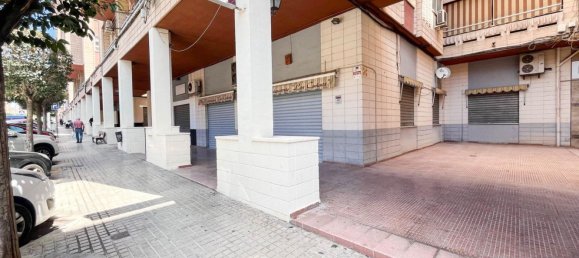 253m² Commercial property in Petrer, Spain No. 98642 8