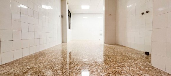 253m² Commercial property in Petrer, Spain No. 98642 35