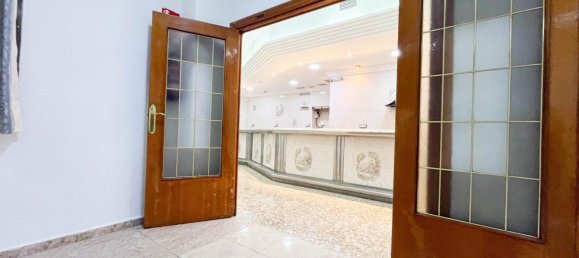 253m² Commercial property in Petrer, Spain No. 98642 13