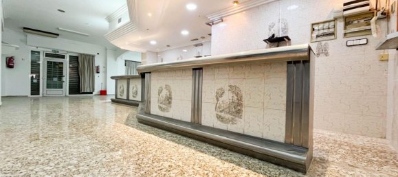 253m² Commercial property in Petrer, Spain No. 98642 4