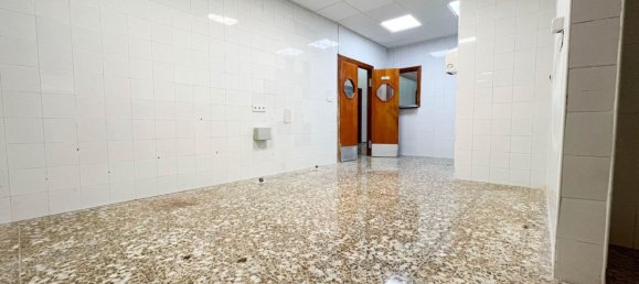 253m² Commercial property in Petrer, Spain No. 98642 31