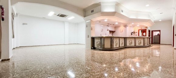 253m² Commercial property in Petrer, Spain No. 98642 16