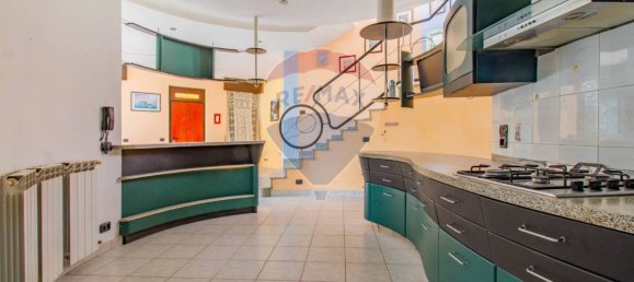 3 Schlafzimmer Villa in Gorla Minore, Italy, Nr. 263558 8