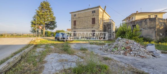 Studio in Corridonia, Italy No. 275056 8