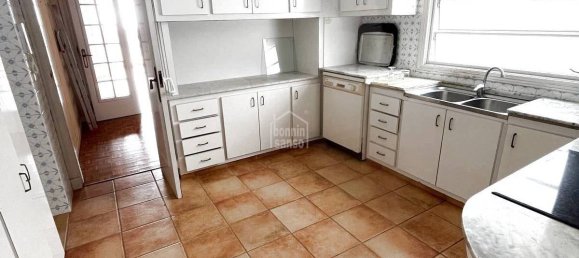 Apartamento de 4 dormitorios en Mahon, Spain No. 4999 8