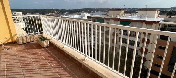 Apartamento de 4 dormitorios en Mahon, Spain No. 4999 18