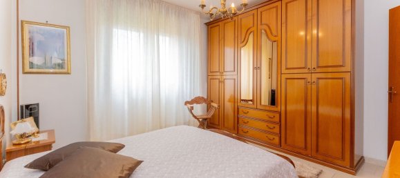 3-salle Appartement à Sedriano, Italy No. 330374 12