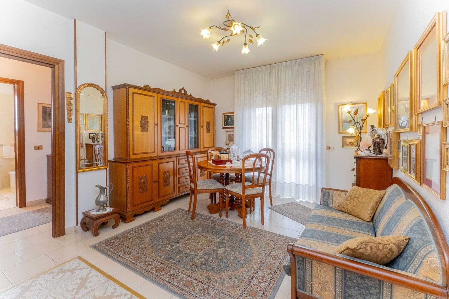3-salle Appartement à Sedriano, Italy No. 330374